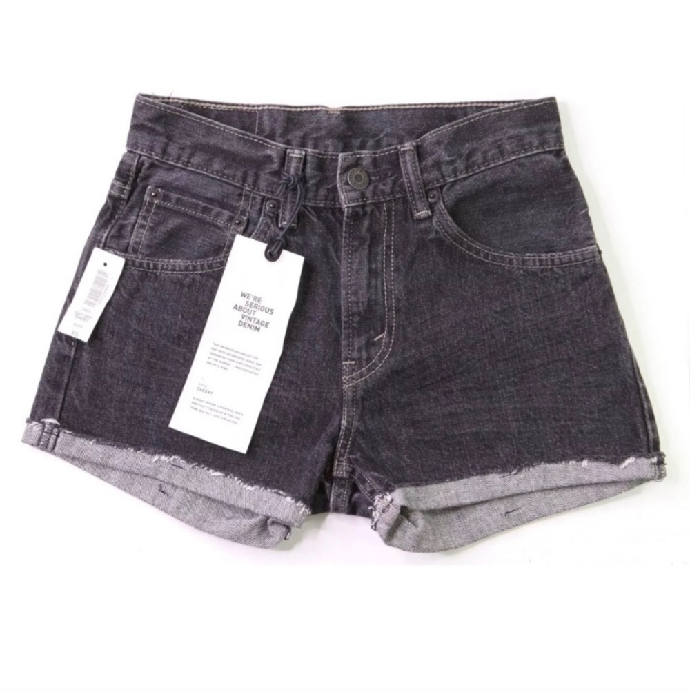 NWT Levi’s Black 505 Jean shorts
